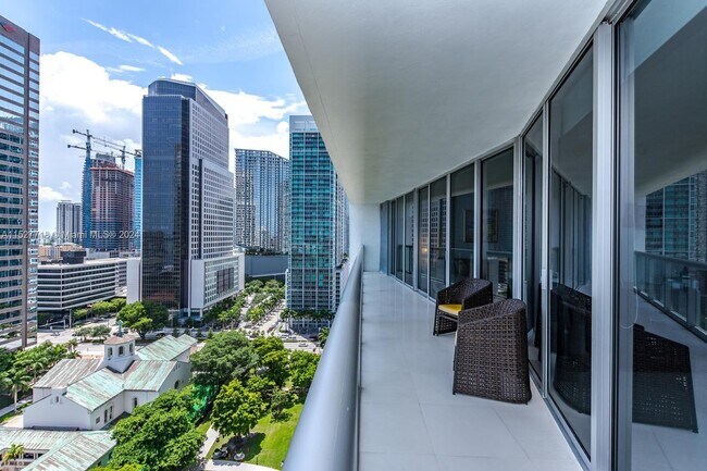Foto del edificio - 495 Brickell Ave