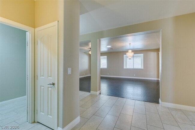 Building Photo - 2255 Calistoga Ct