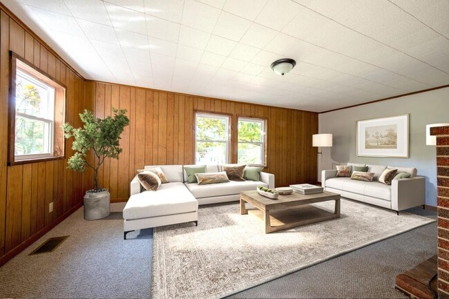 Building Photo - 1021 Farrell