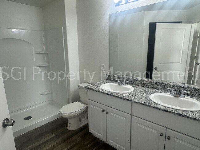 Foto del edificio - 2364 N Sand Hills Ct