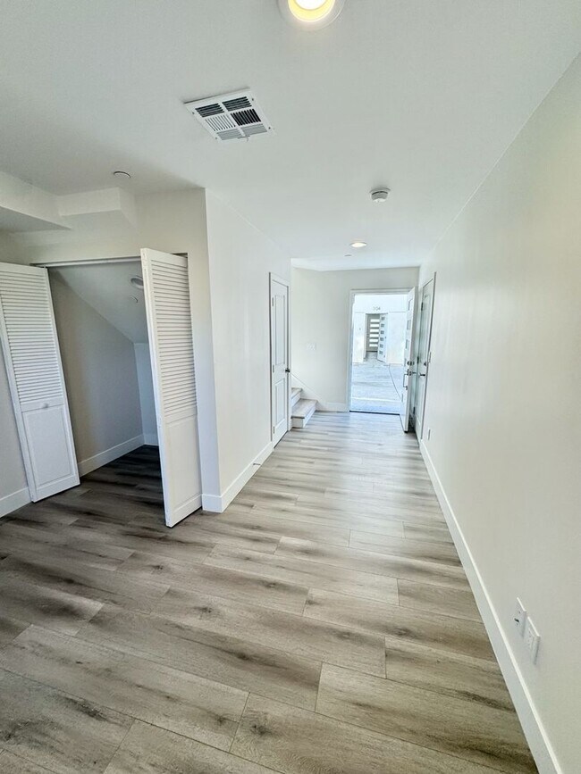 Foto del edificio - 3190 Carlin Ave