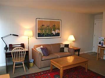 Primary Photo - 403 E Thomas St