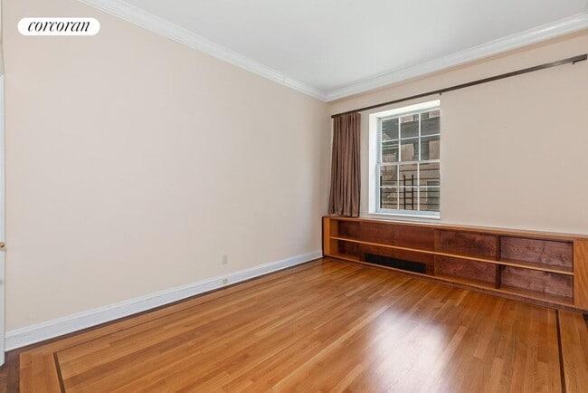 Building Photo - 16 E 84th St