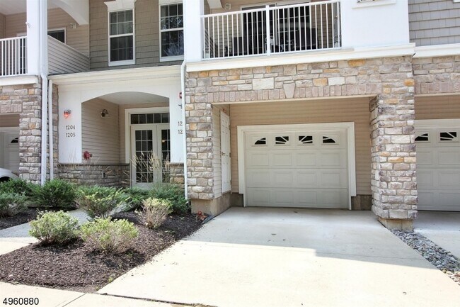 Foto del edificio - 1206 Brook Hollow Dr