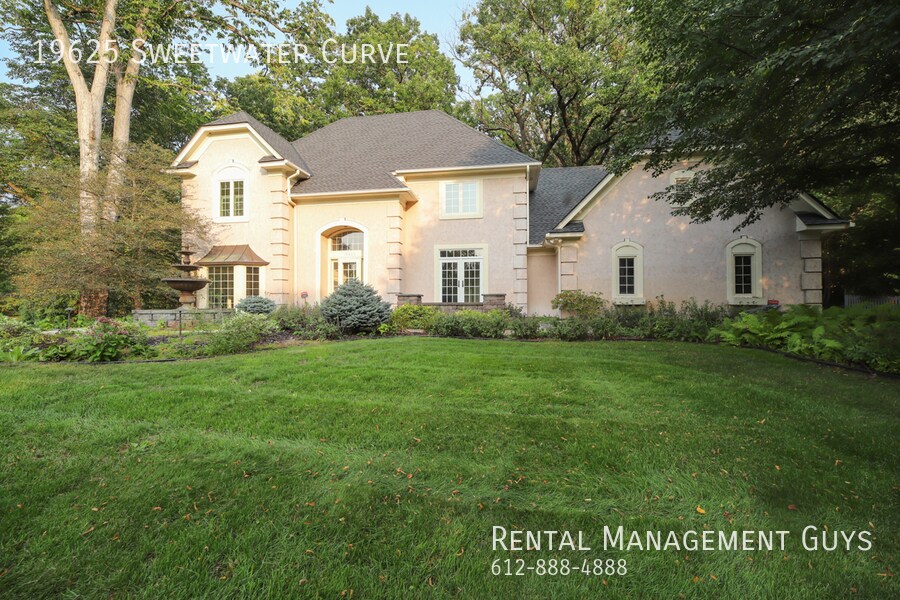 Primary Photo - Stunning Home in Shorewood- Rare Rental!