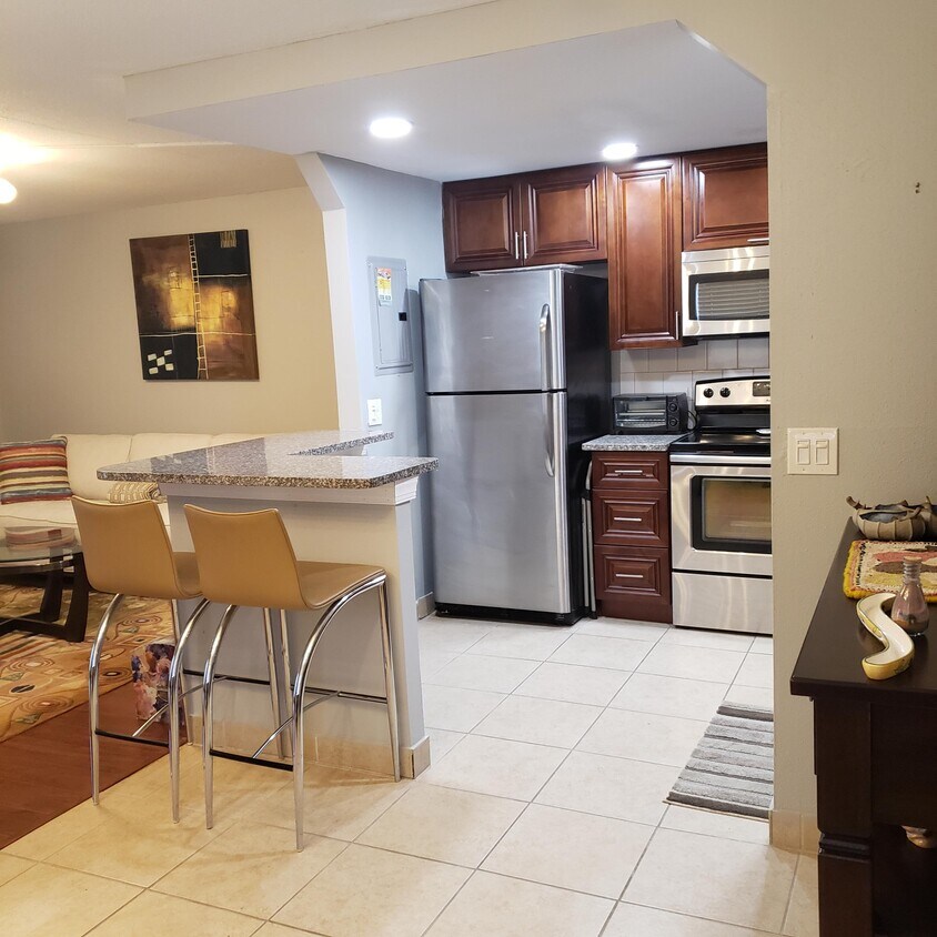 346 Flanders Dr Unit H, Delray Beach, FL 33484 Condo for Rent in