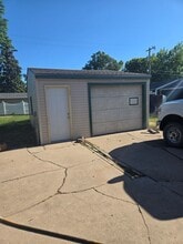 Building Photo - 2512 W 6th St