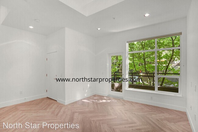 Building Photo - 2 br, 2 bath House - 2327 NW Northrup St. #5