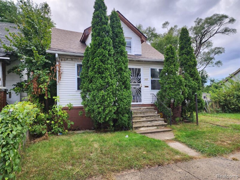 Primary Photo - 8647 Ellsworth St