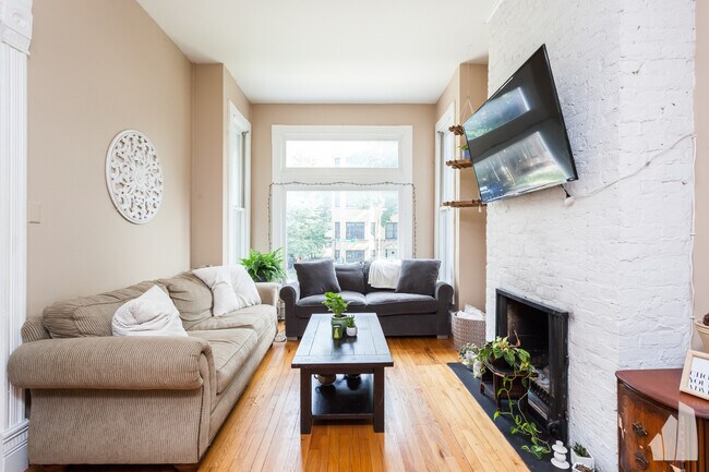 Foto del edificio - 827 W Wrightwood Ave