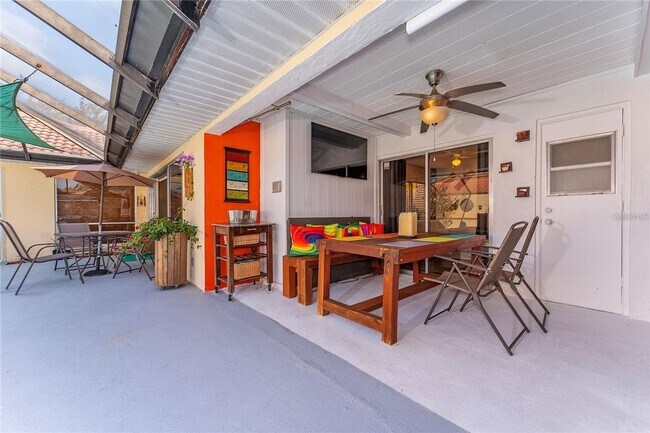 Foto del edificio - 5053 Maui Cir