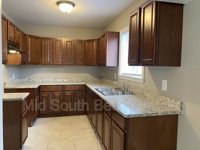 Building Photo - 3141 Carnes Ave