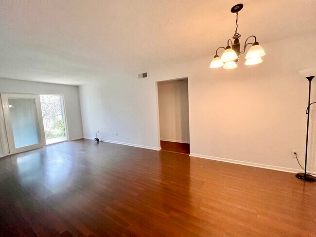 Building Photo - 2900 Heathstead Place