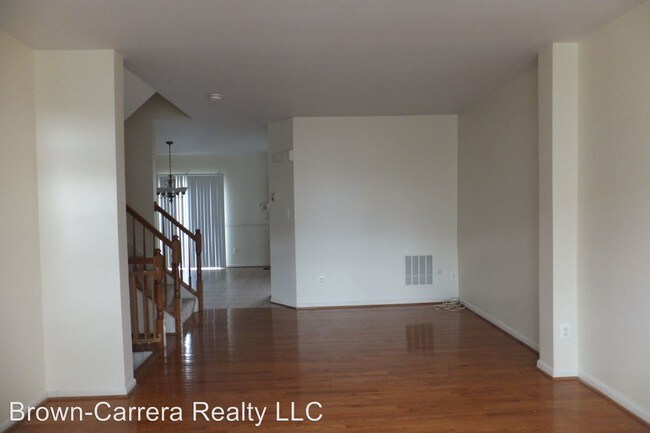 Building Photo - 3 br, 3.5 bath House - 243 Connery Ter SW