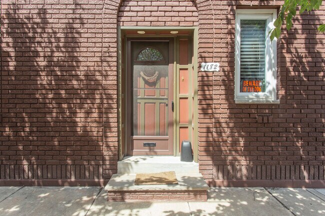 Foto del edificio - 1182 S 11th St