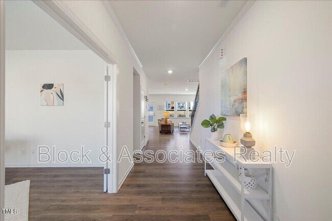 Foto del edificio - 504 Morning Glade St