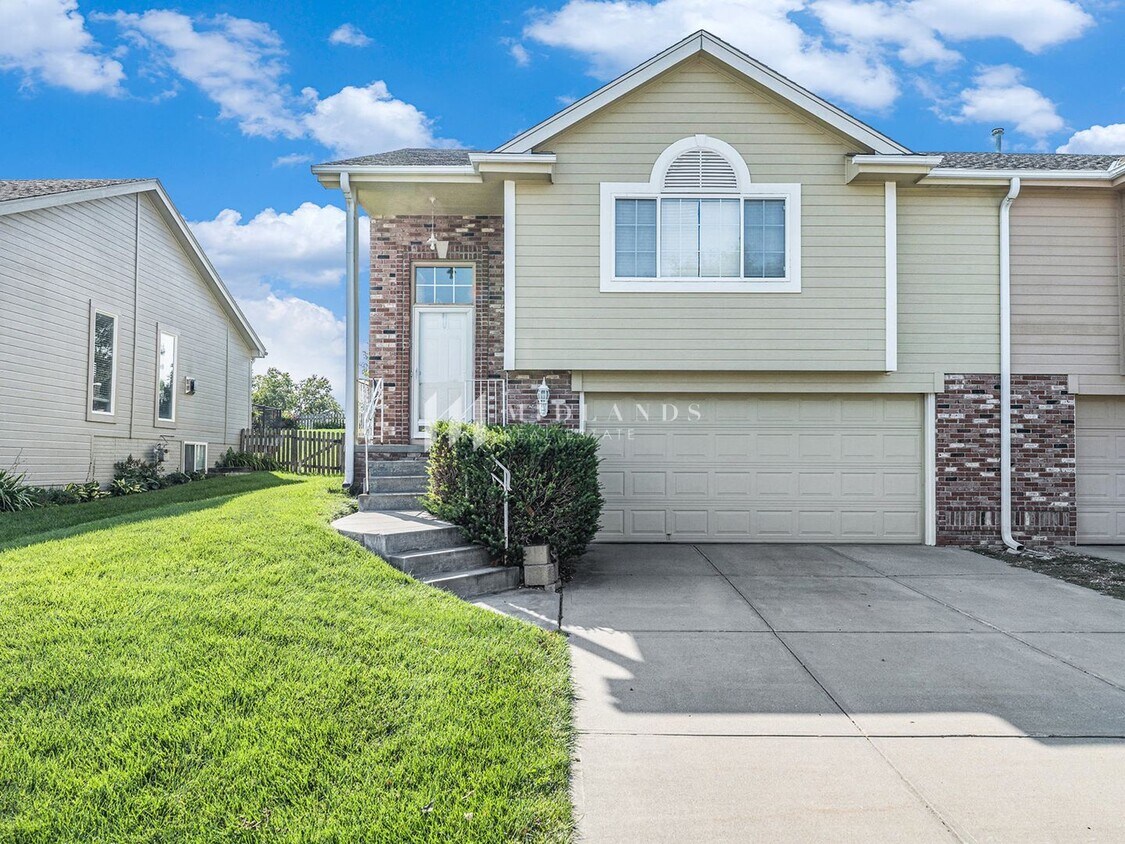 Foto principal - Beautiful Millard Townhome