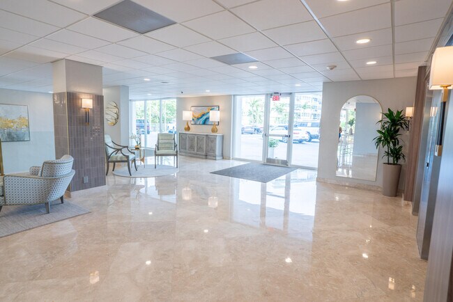 Foto del edificio - 2701 N Ocean Blvd
