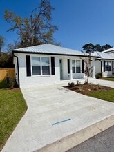 Building Photo - 116 Penny Ln