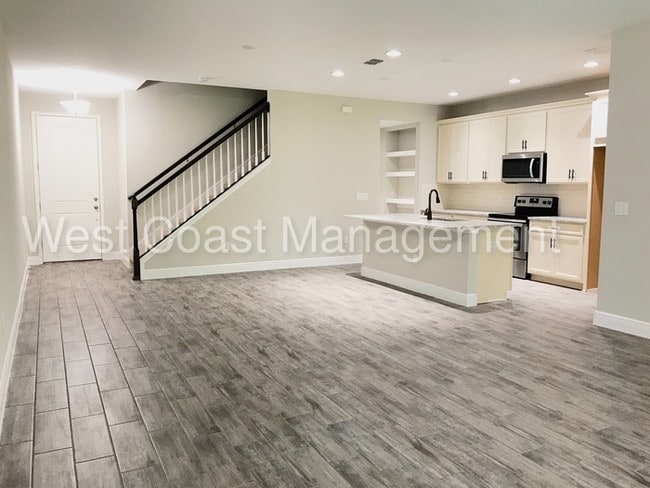 Building Photo - 3 Bedroom For Rent in Lutz! NEW CONSTRUCTION