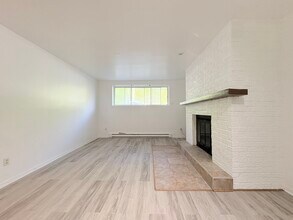 Building Photo - 5580 Rue Des Ormeaux