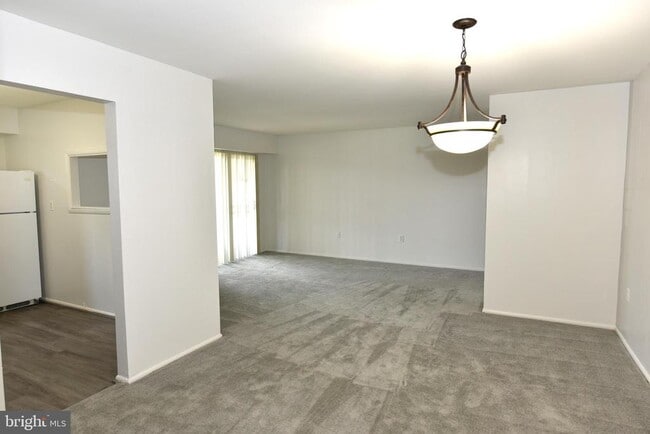 Building Photo - 11326 Cherry Hill Rd