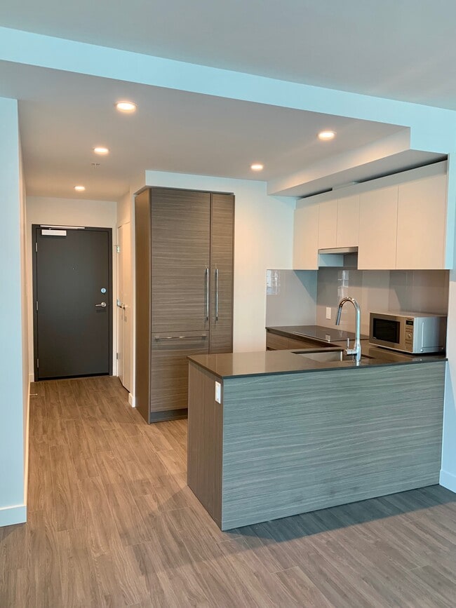 Photo du bâtiment - 13615 Fraser Hwy