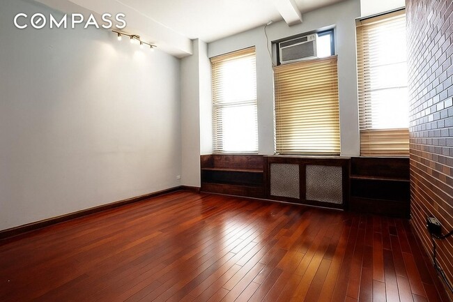 Foto del edificio - 315 7th Ave