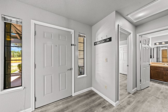 Building Photo - 7456 Santa Susana Way