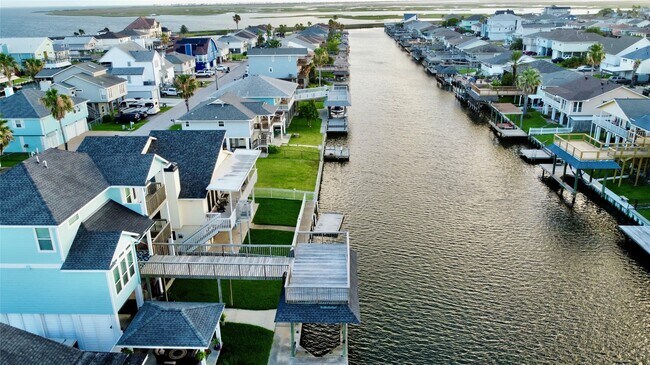 Building Photo - 1177 Sailfish St