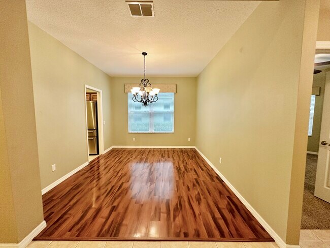 Building Photo - 17928 Timber View St