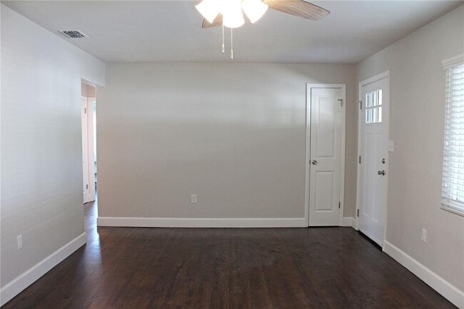 Foto del edificio - 840 Susan Dr