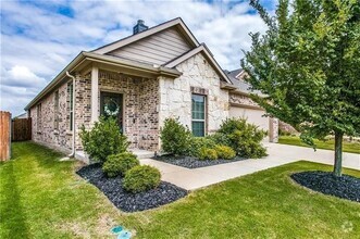 Building Photo - 213 Whitman Dr