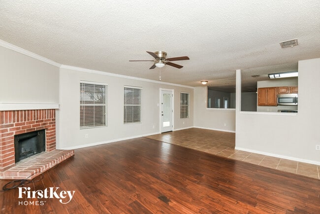 Building Photo - 623 Blue Chalk Dr