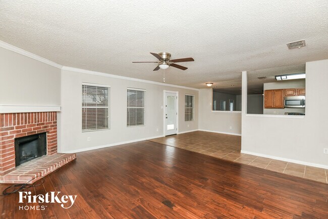 Foto del edificio - 623 Blue Chalk Dr
