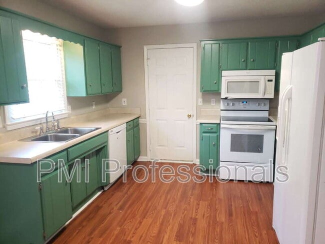 Building Photo - 218 Beechwood Cir