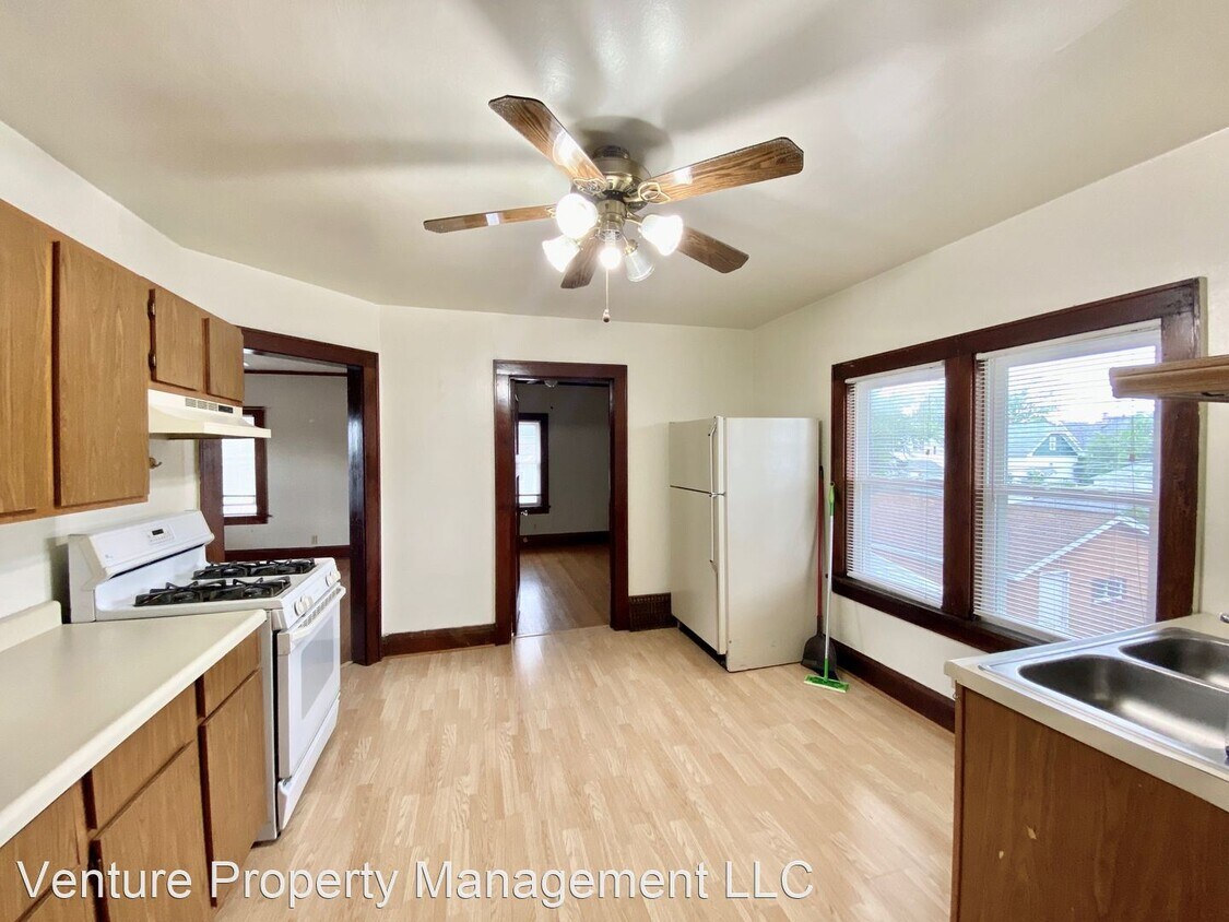 3877 E Martin Ave, Cudahy, WI 53110 Room for Rent in Cudahy, WI