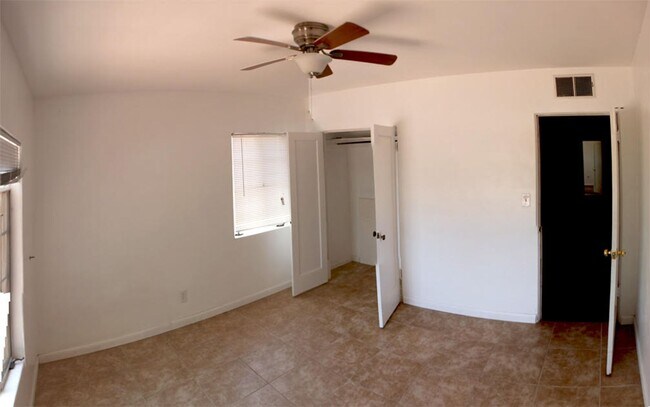 Building Photo - Charming 4 Bedroom 2 Bath home & Studio Ap...