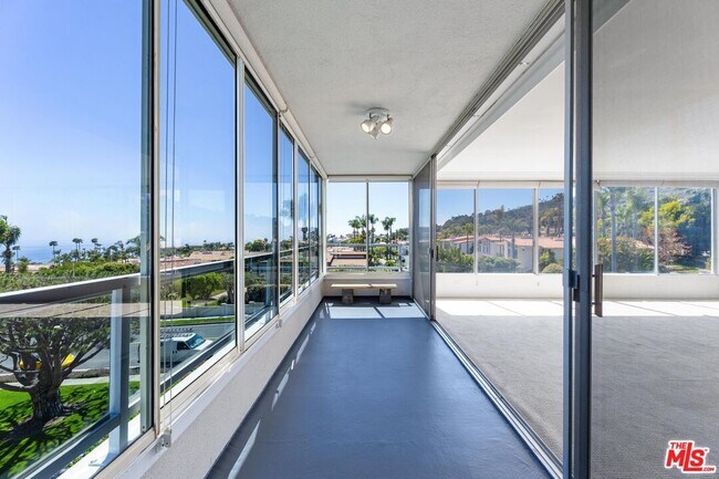 Foto del edificio - 32646 Coastsite Dr