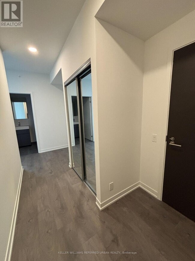 Building Photo - 39 Mary St