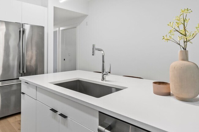 Foto del edificio - 346 Peters St SW