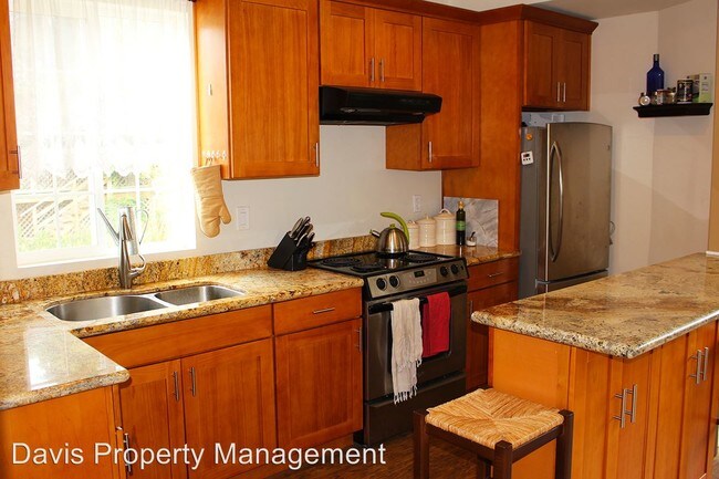 Building Photo - 2 br, 2 bath House - 7209 Fremont Ave N