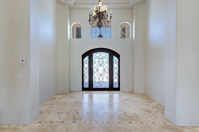 Foto del edificio - 1435 E Raven Ct
