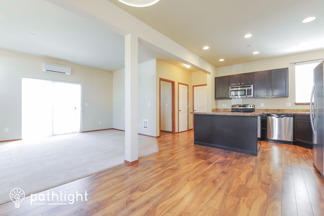 Building Photo - 1017 Samara St, Bremerton, WA, 98310