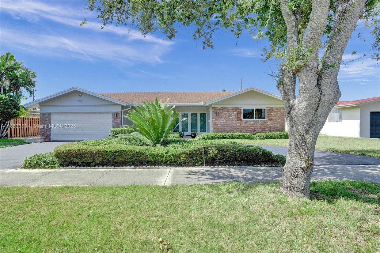 Foto principal - 2031 NE 62nd St