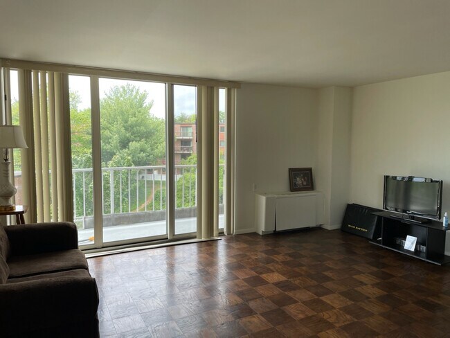 Fotografía del edificio - 4520 King St