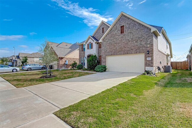 Building Photo - 907 River Delta Ln