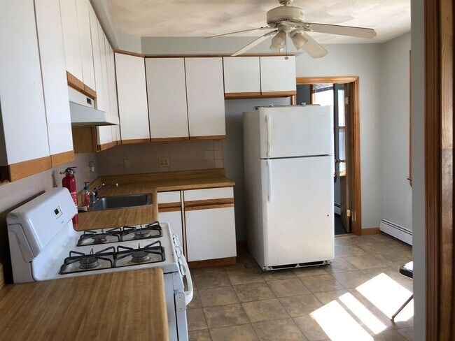 Foto del edificio - 47 Elmwood St