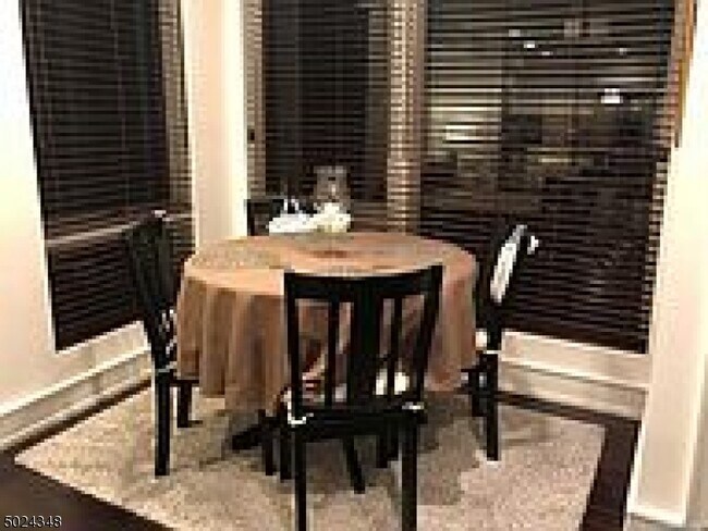 Foto del edificio - 310 Cliff Ln