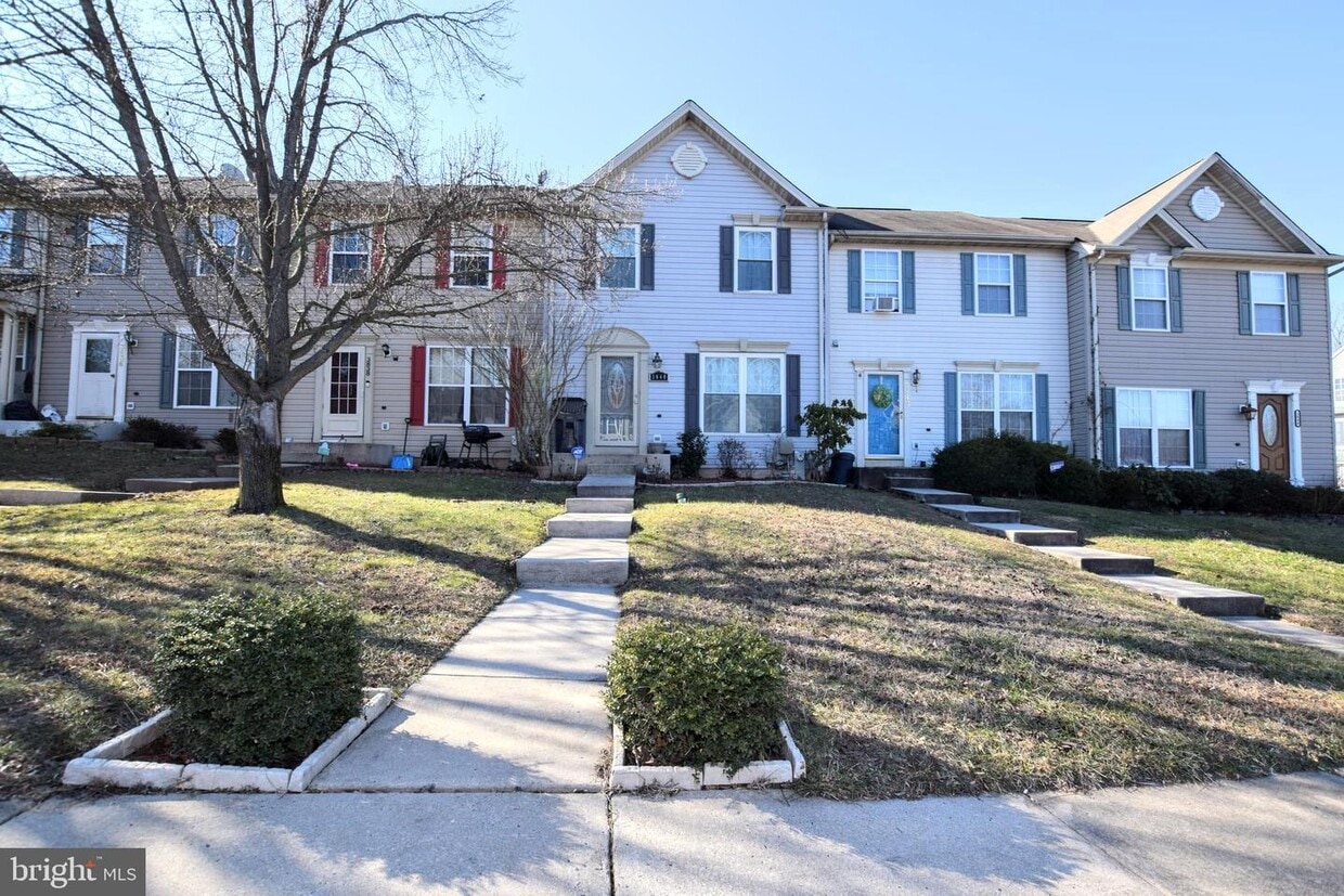 Primary Photo - 3840 Copper Beech Dr